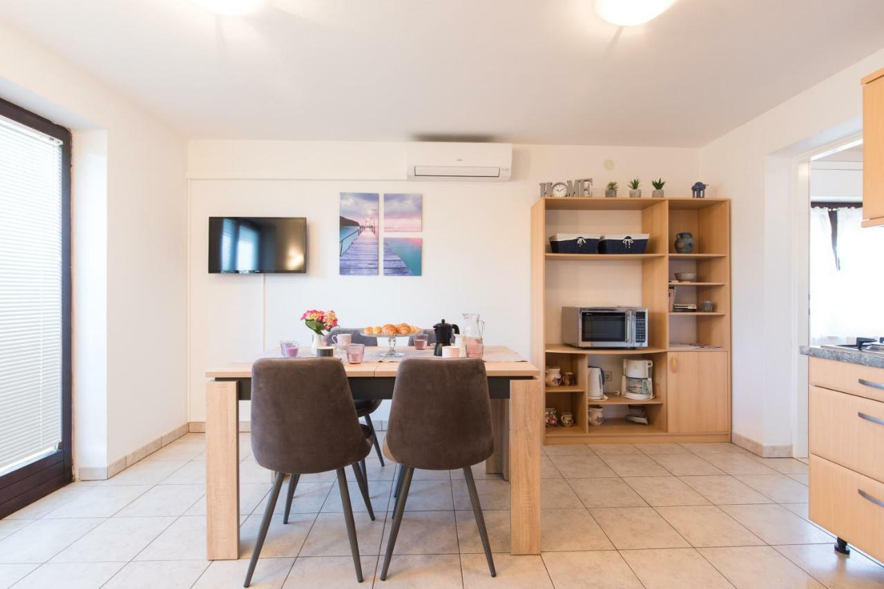 Apartment Adrijana فربنيك المظهر الخارجي الصورة